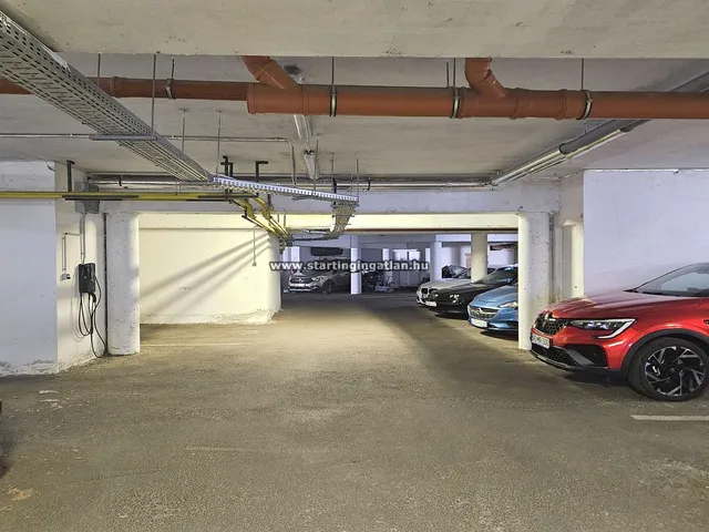 Eladó garázs Budapest IV. kerület 15 nm