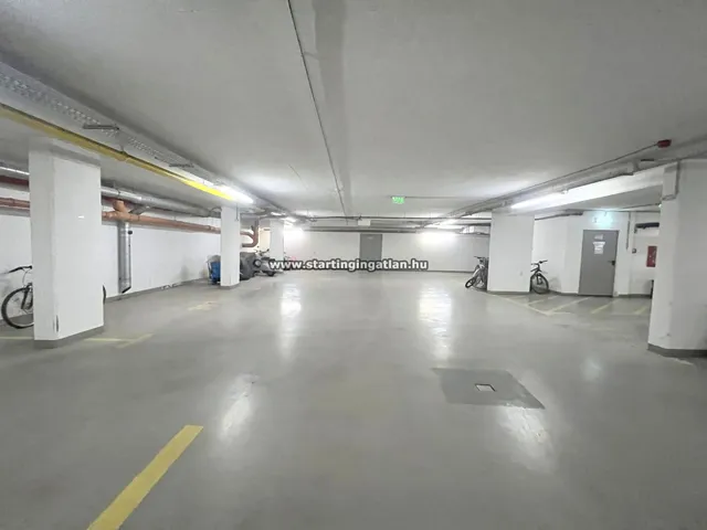 Eladó garázs Budapest XIII. kerület, Vizafogó, Turóc utca 13 nm