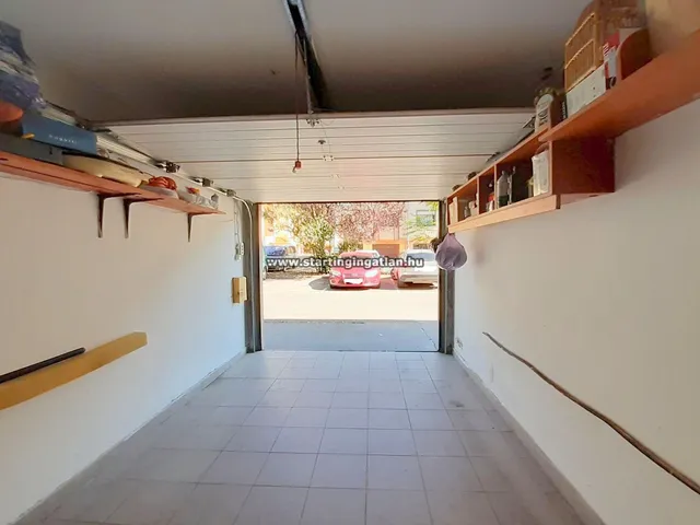 Eladó garázs Budapest XVIII. kerület, Gloriett-telep 12 nm