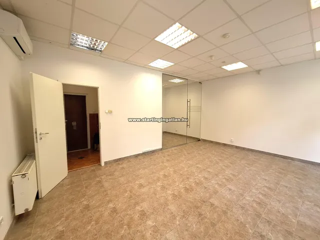 Kiadó kereskedelmi és ipari ingatlan Budapest X. kerület, Kőrösi Csoma Sándor út 43 nm