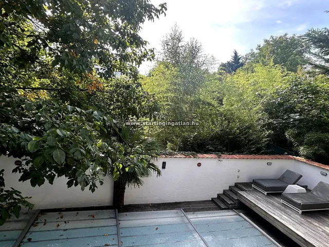 Eladó ház Budapest III. kerület, Testvérhegy 175 nm