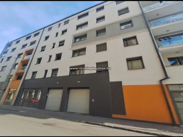 Eladó garázs Budapest VIII. kerület 12 nm
