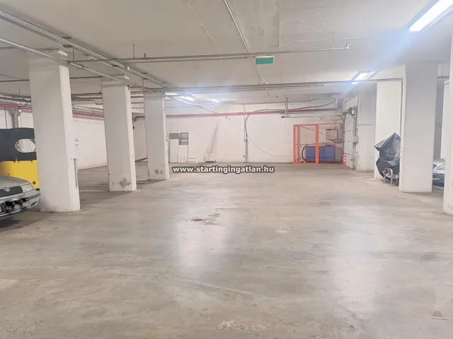 Eladó garázs Budapest VIII. kerület, Szerdahelyi utca 12 nm