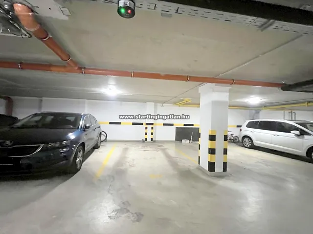 Eladó garázs Budapest XIII. kerület, Angyalföld 13 nm