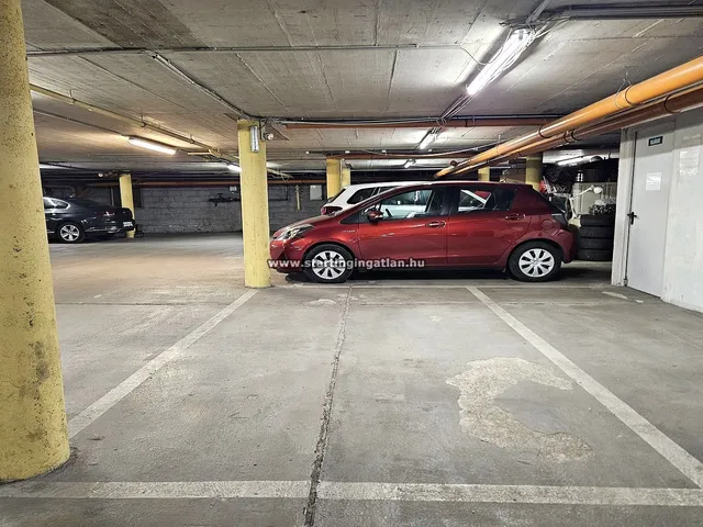 Eladó garázs Budapest IV. kerület, Újpest 12 nm