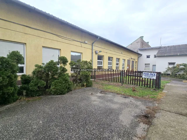 Kiadó kereskedelmi és ipari ingatlan Budapest X. kerület, Óhegy, Cserkesz utca 160 nm