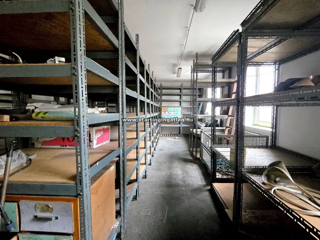 Kiadó kereskedelmi és ipari ingatlan Budapest X. kerület, Óhegy, Cserkesz utca 160 nm