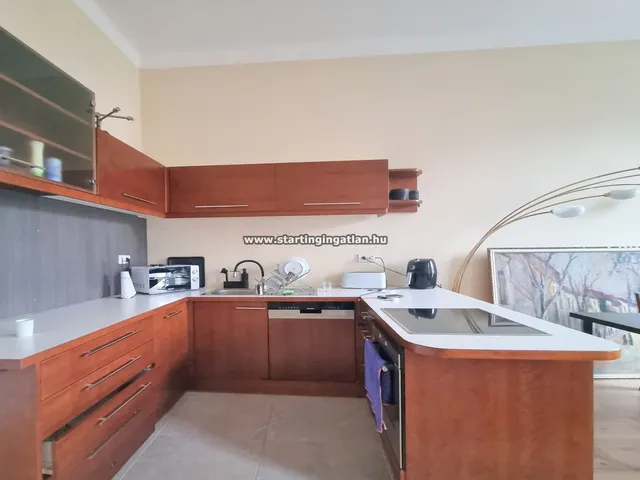 Kiadó lakás Budapest VII. kerület, Thököly út 60 nm