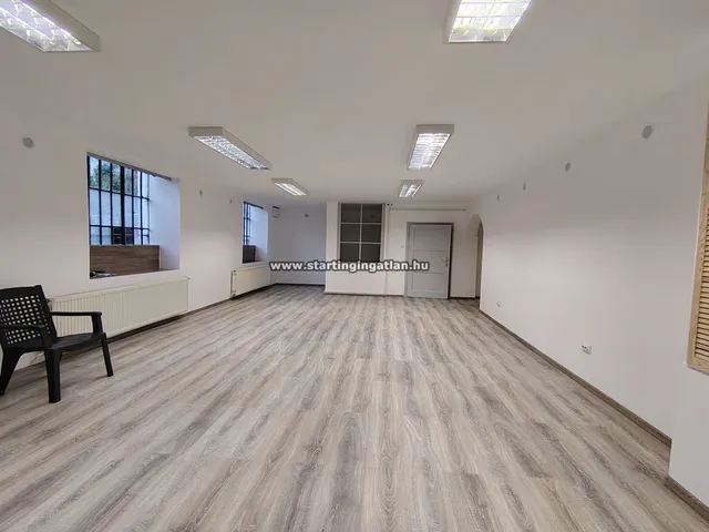 Eladó kereskedelmi és ipari ingatlan Budapest XI. kerület, Kelenföld, Halmi utca 80 nm