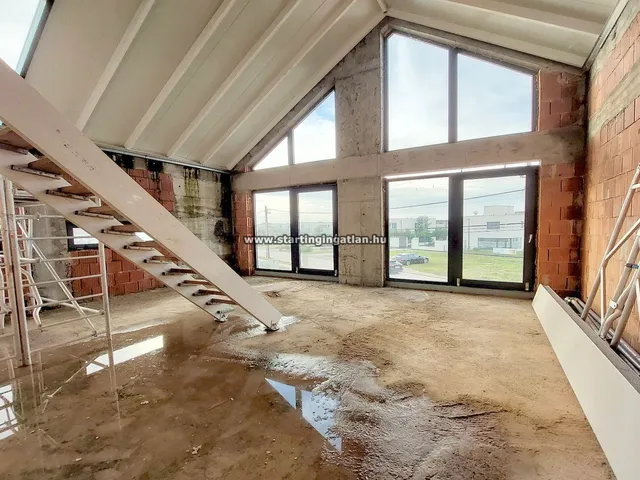 Eladó ház Budapest XVIII. kerület, Almáskert, Alacskai út 290 nm