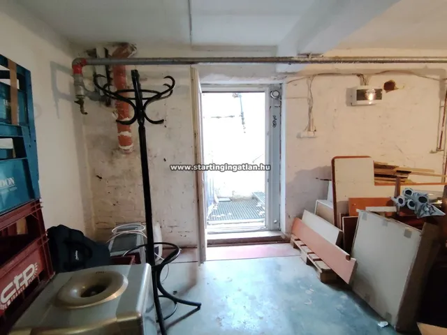 Eladó kereskedelmi és ipari ingatlan Budapest IX. kerület, Gubacsidűlő, Gubacsi út 63 nm