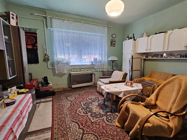 Eladó ház Veresegyház, Táncsics 48 nm