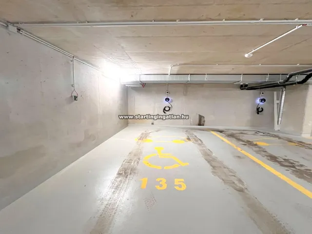 Eladó garázs Budapest XIII. kerület, Angyalföld 18 nm