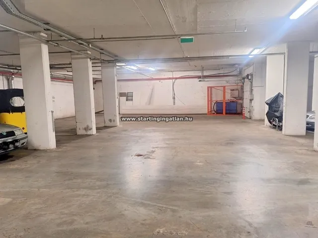 Eladó garázs Budapest VIII. kerület, Szerdahelyi utca 12 nm