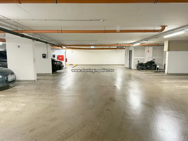 Eladó garázs Budapest VII. kerület, Nagy Diófa utca 15 nm