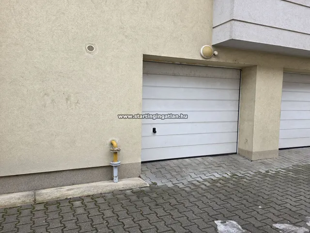 Eladó garázs Budapest III. kerület, Csillaghegy, Róza köz 18 nm