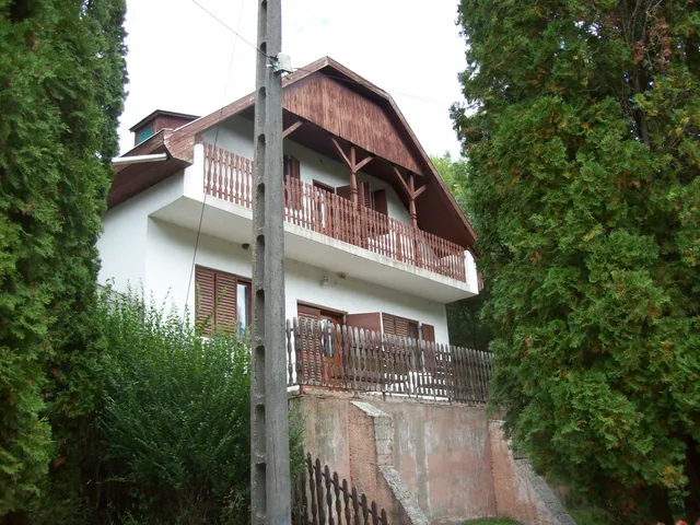 Eladó üdülő és hétvégi ház Háromhuta 200 nm