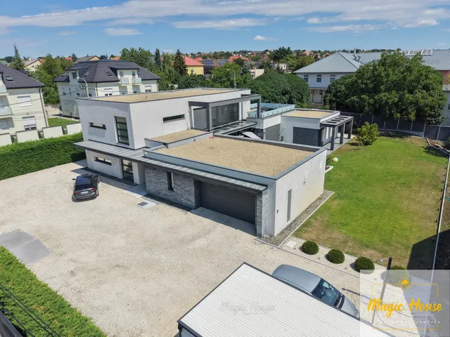 Eladó ház Érd, Parkváros 385 nm