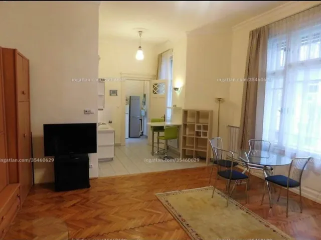 Kiadó lakás Budapest V. kerület, Belváros, Erzsébet tér 47 nm