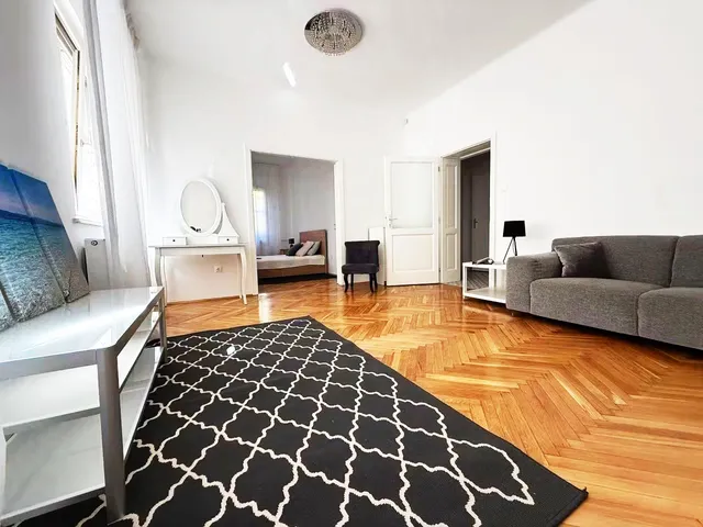 Eladó lakás Budapest VI. kerület, Diplomatanegyed, Délibáb utca 60 nm