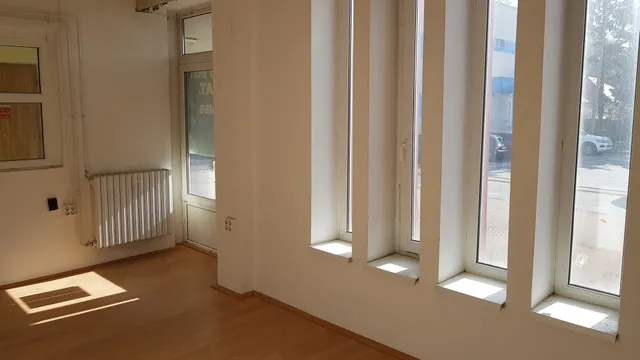 Kiadó kereskedelmi és ipari ingatlan Pécs, Ispitaalja 16 nm