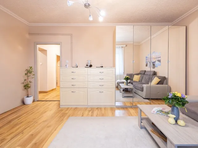 Eladó lakás Komárom 84 nm