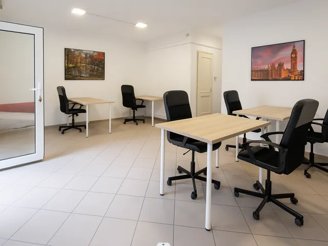 Kiadó kereskedelmi és ipari ingatlan Tata 40 nm