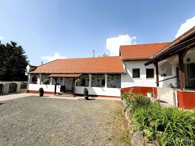 Eladó ház Egerszalók 300 nm