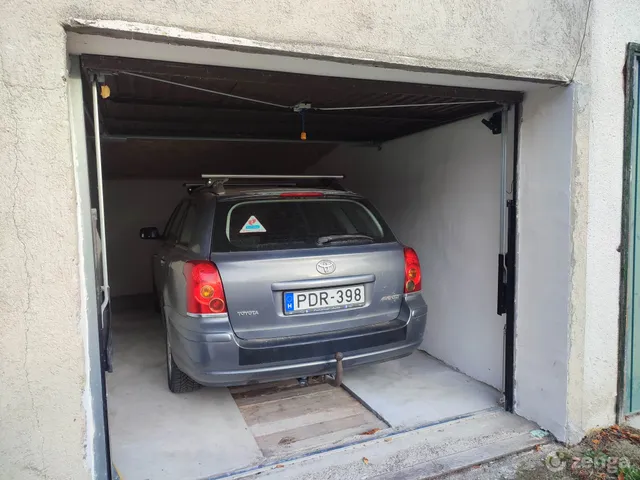 Kiadó garázs Veszprém, Egyetemváros 14 nm