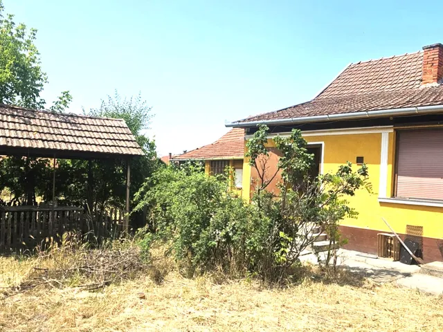 Eladó ház Tiszakécske 85 nm