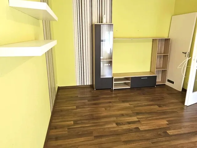 Eladó lakás Szolnok, Széchenyi-lakótelep 51 nm