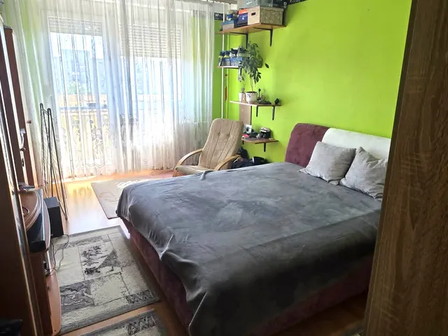 Eladó lakás Szolnok, Széchenyi-lakótelep 54 nm