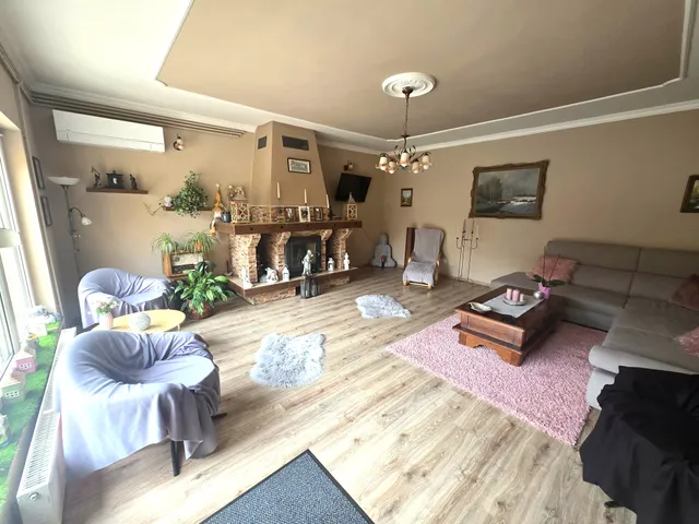 Eladó ház Szolnok, Szandaszőlős, Vörösmező út 127 nm