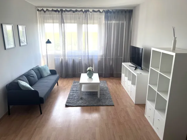 Kiadó lakás Szolnok, Belváros, Ispán krt 37 nm