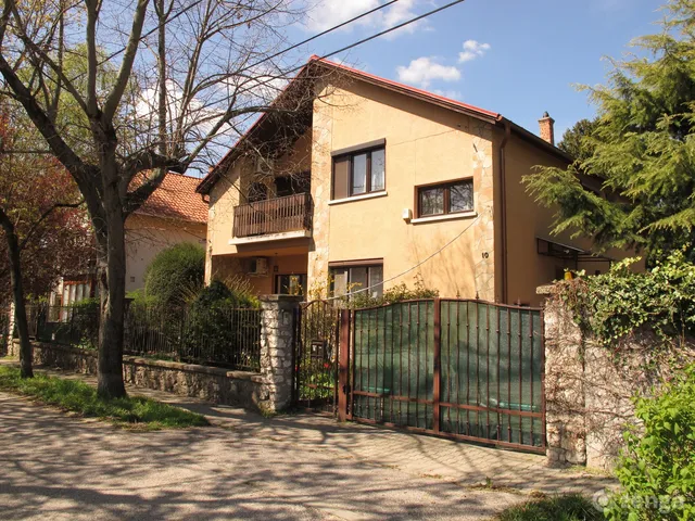 Eladó ház Budapest XXII. kerület, Baross Gábor telep 250 nm