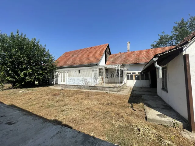 Eladó ház Békéscsaba, Egység utca 110 nm