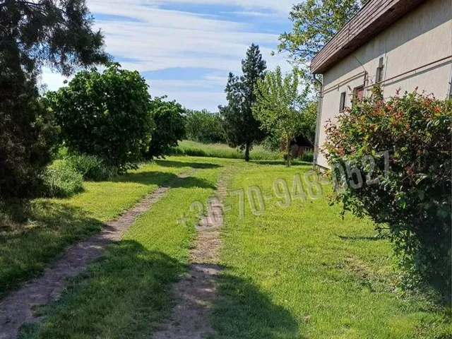 Eladó ház Békéscsaba, Trófea utca 240 nm
