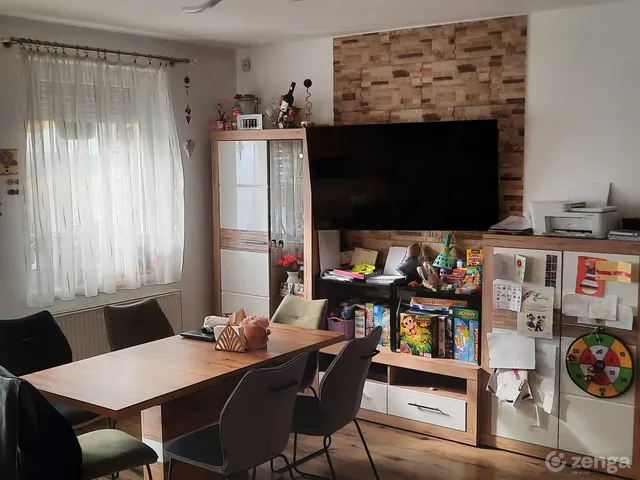 Eladó lakás Győr, Csanakfalu 70 nm