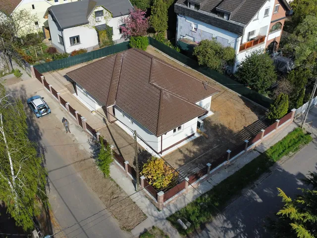 Eladó ház Budapest XVI. kerület 155 nm