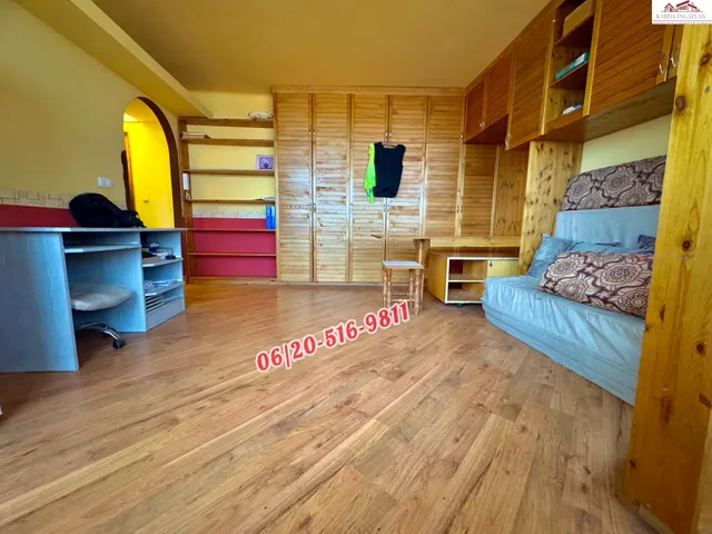 Eladó lakás Dunaújváros, Barátság városrész 75 nm