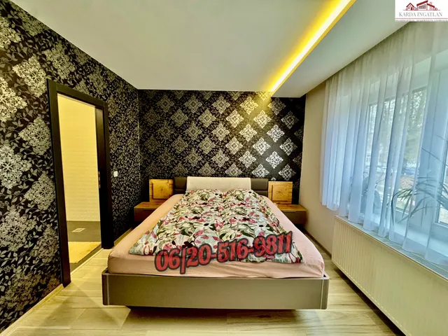 Eladó ház Dunaújváros, Újtelep 196 nm