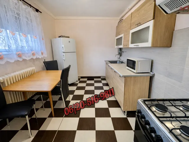 Eladó lakás Dunaújváros, Belváros 43 nm