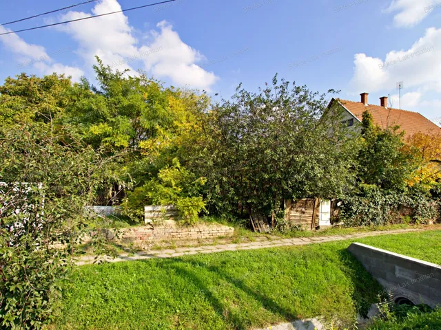 Eladó telek Békés 1062 nm