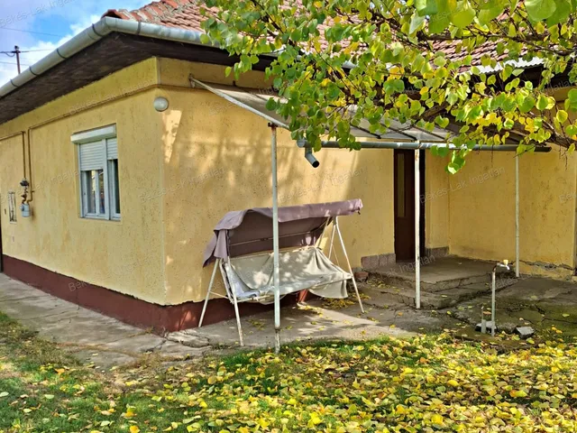 Eladó ház Békés 56 nm