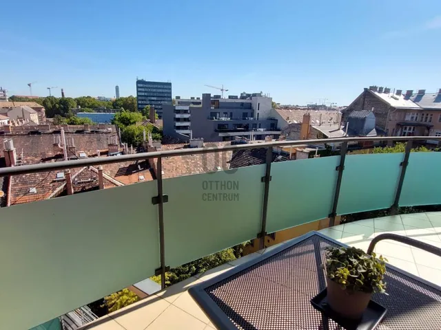 Eladó lakás Budapest VIII. kerület, Corvin negyed 75 nm