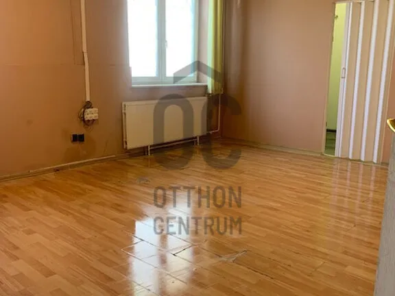 Eladó kereskedelmi és ipari ingatlan Budapest XX. kerület 30 nm