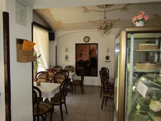 Eladó kereskedelmi és ipari ingatlan Eger, Belváros, Széchenyi utca 124 nm