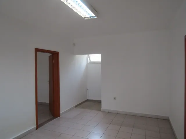 Kiadó kereskedelmi és ipari ingatlan Eger, Lajosváros 70 nm
