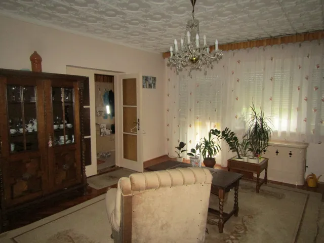 Eladó lakás Eger, Lajosváros 108 nm