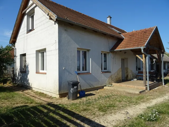 Eladó ház Csempeszkopács 180 nm